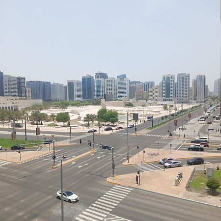 Single Room Near "World Trade Centre&Beach" Abudhabi Абу Даби Екстериор снимка